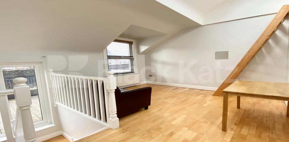 			UNDER OFFER , 1 Bedroom, 1 bath, 1 reception Apartment			 Southwark Bridge Road, London Bridge / Borough